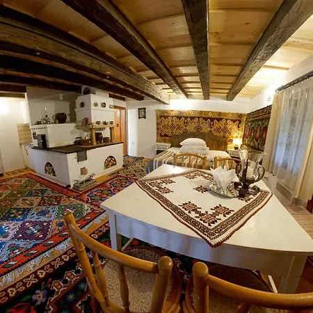 Casa Povestilor Din Bucovina *